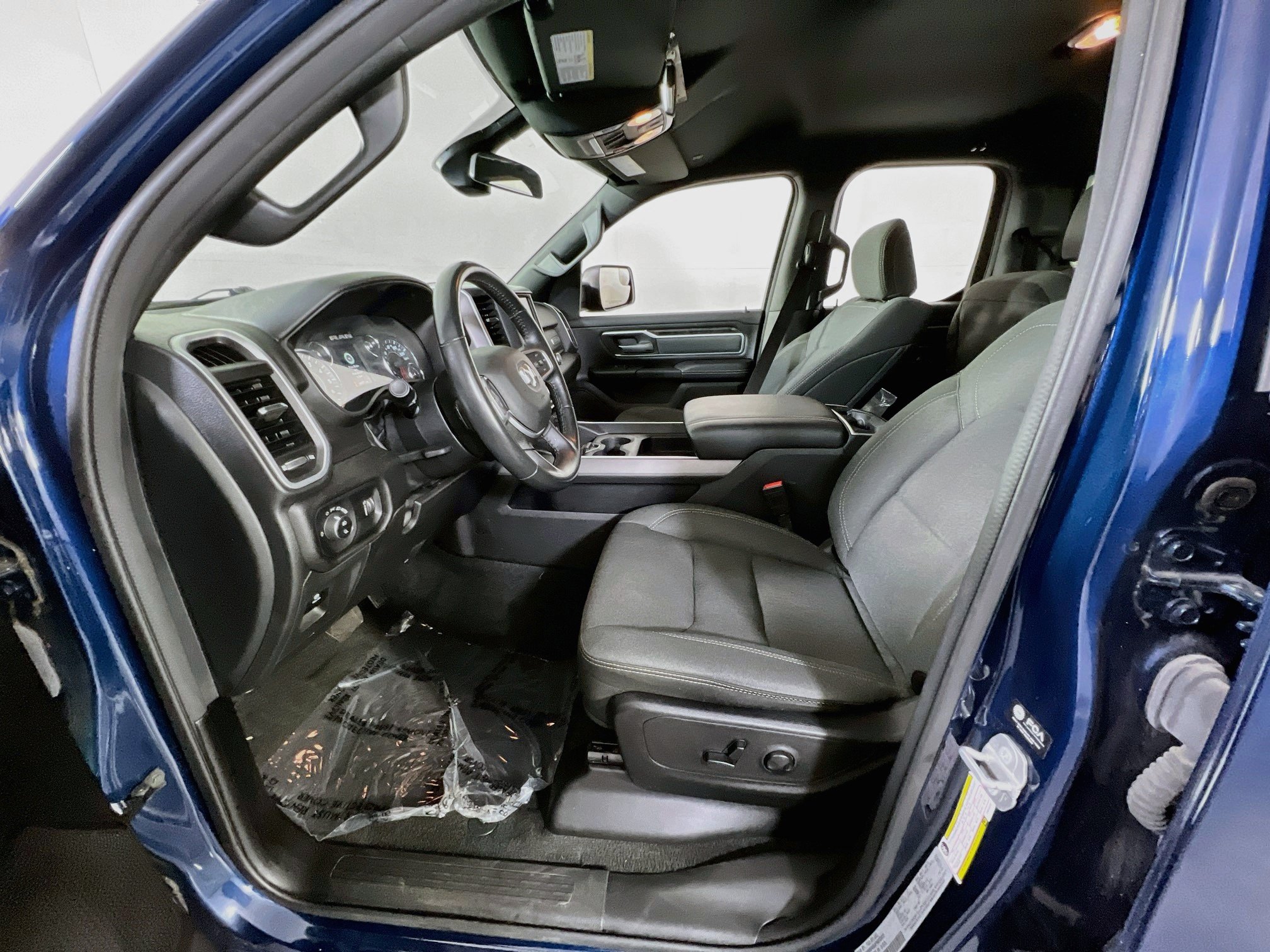 Used 2023 RAM 1500 Big Horn AWD/4WD image 20