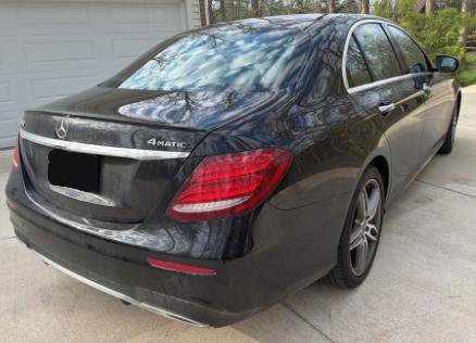 Used 2020 Mercedes-Benz E 350 4MATIC Sedan image 3