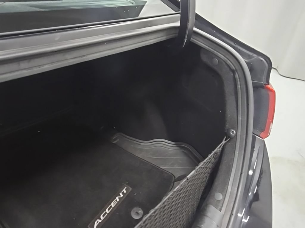 Used 2018 Hyundai Accent Limited FWD image 19