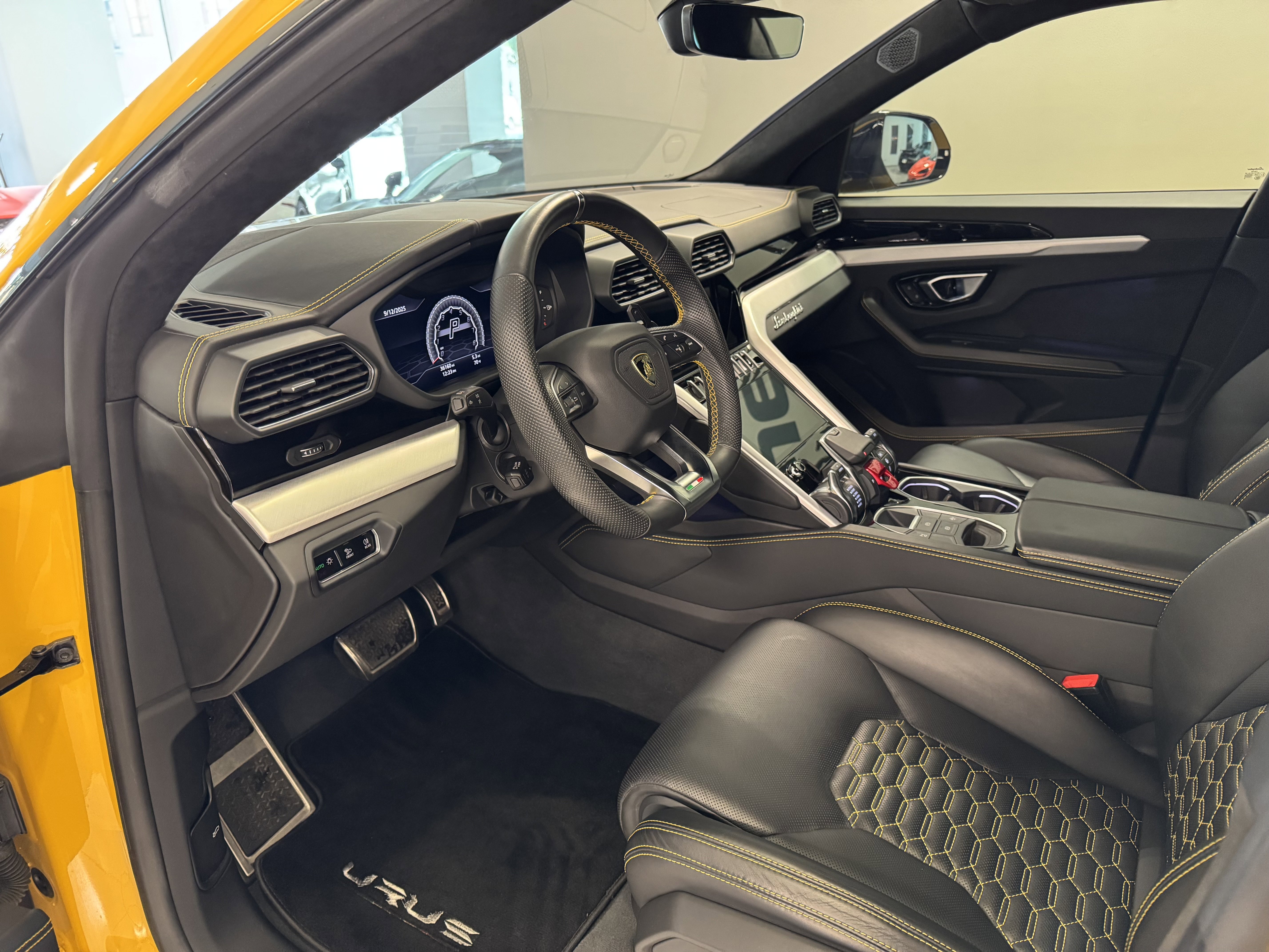 Used 2020 Lamborghini Urus