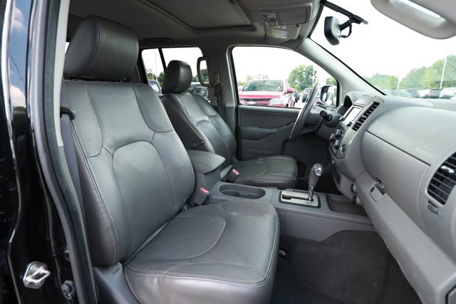 Used 2019 Nissan Frontier SL RWD image 27