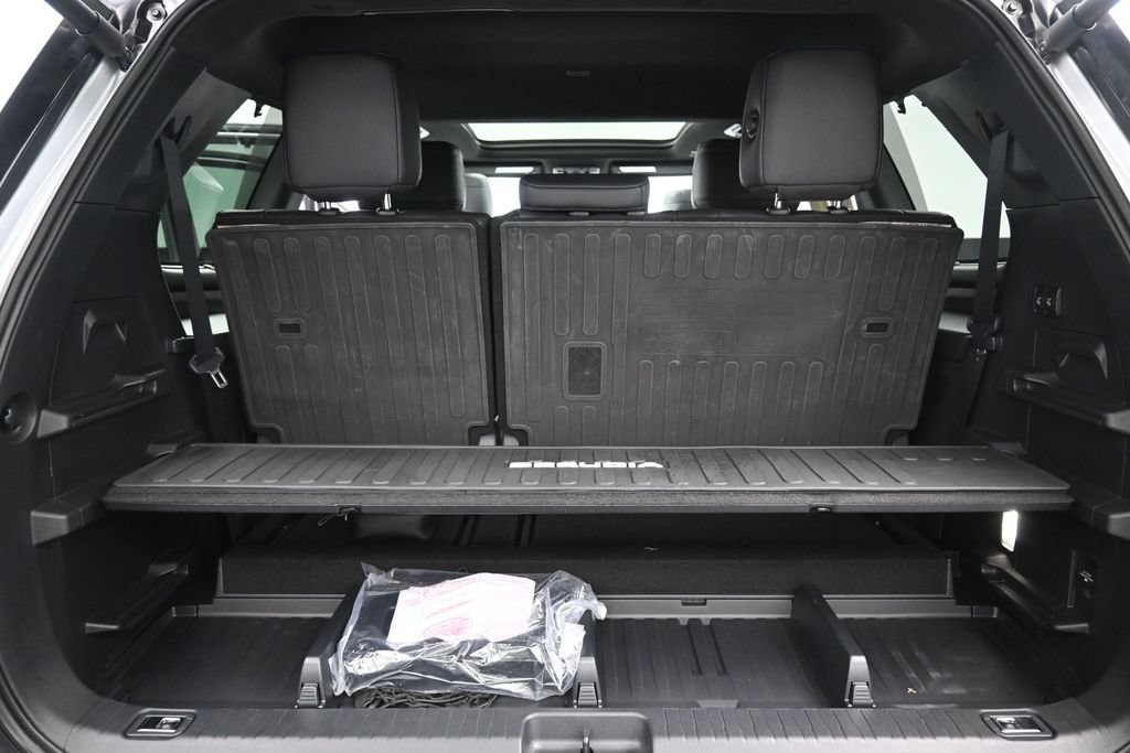 Certified 2024 Toyota Sequoia Platinum AWD/4WD image 33