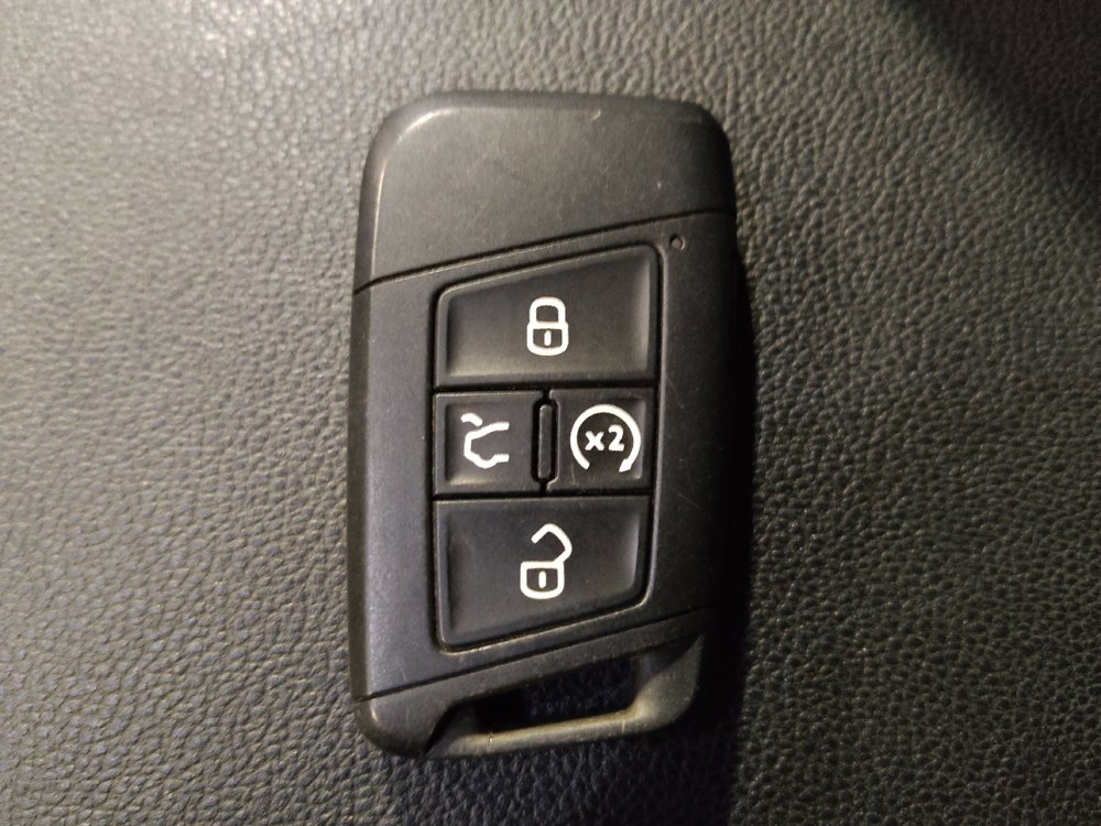 Used 2022 Volkswagen Taos SE FWD image 32
