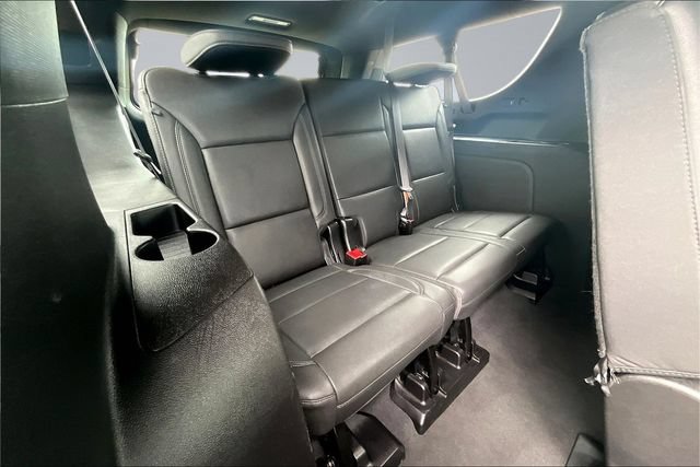 Used 2024 Chevrolet Suburban LT RWD image 26