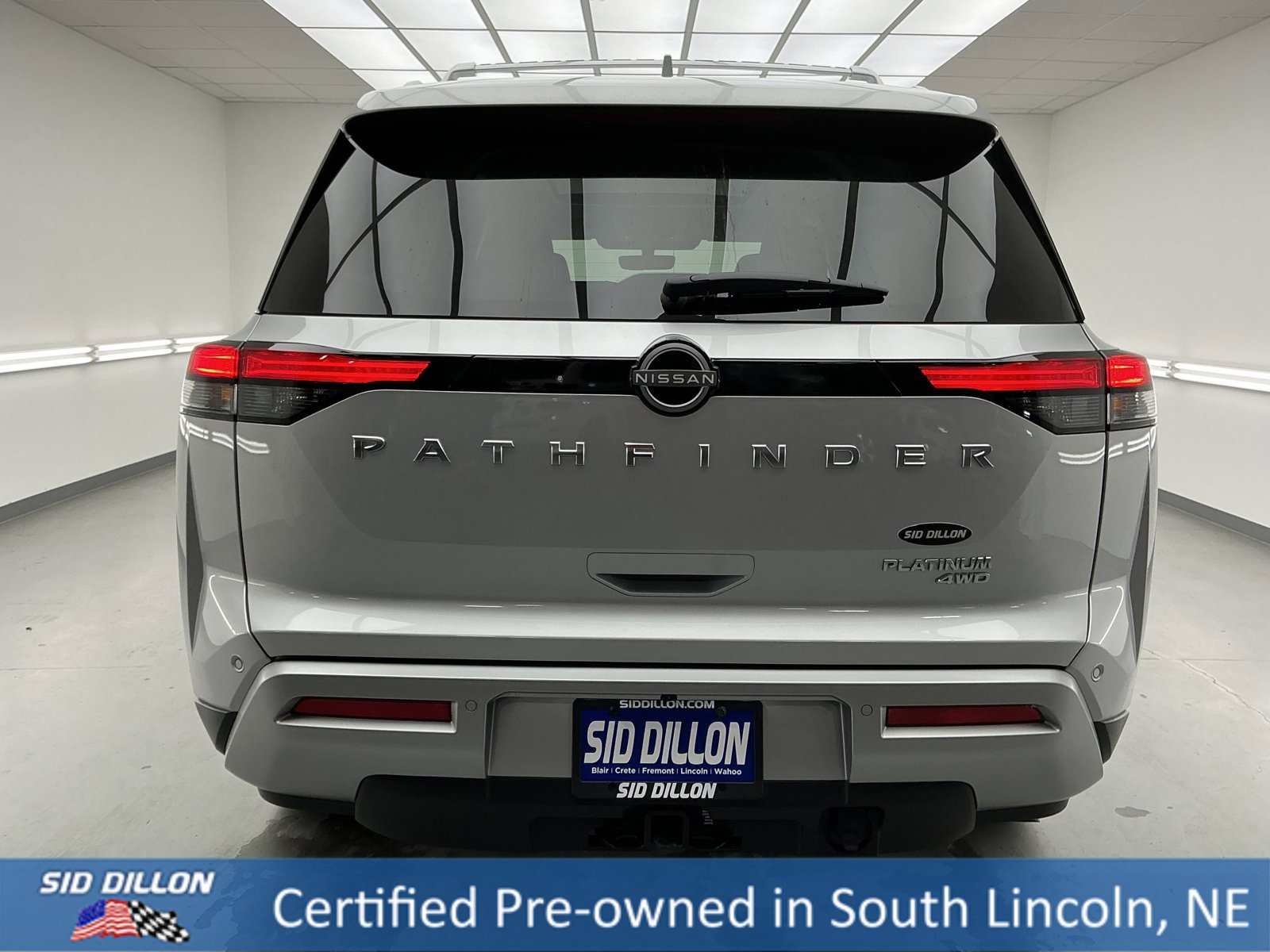 Used 2024 Nissan Pathfinder Platinum image 5