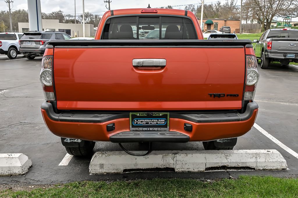 Used 2015 Toyota Tacoma TRD Pro AWD/4WD image 9