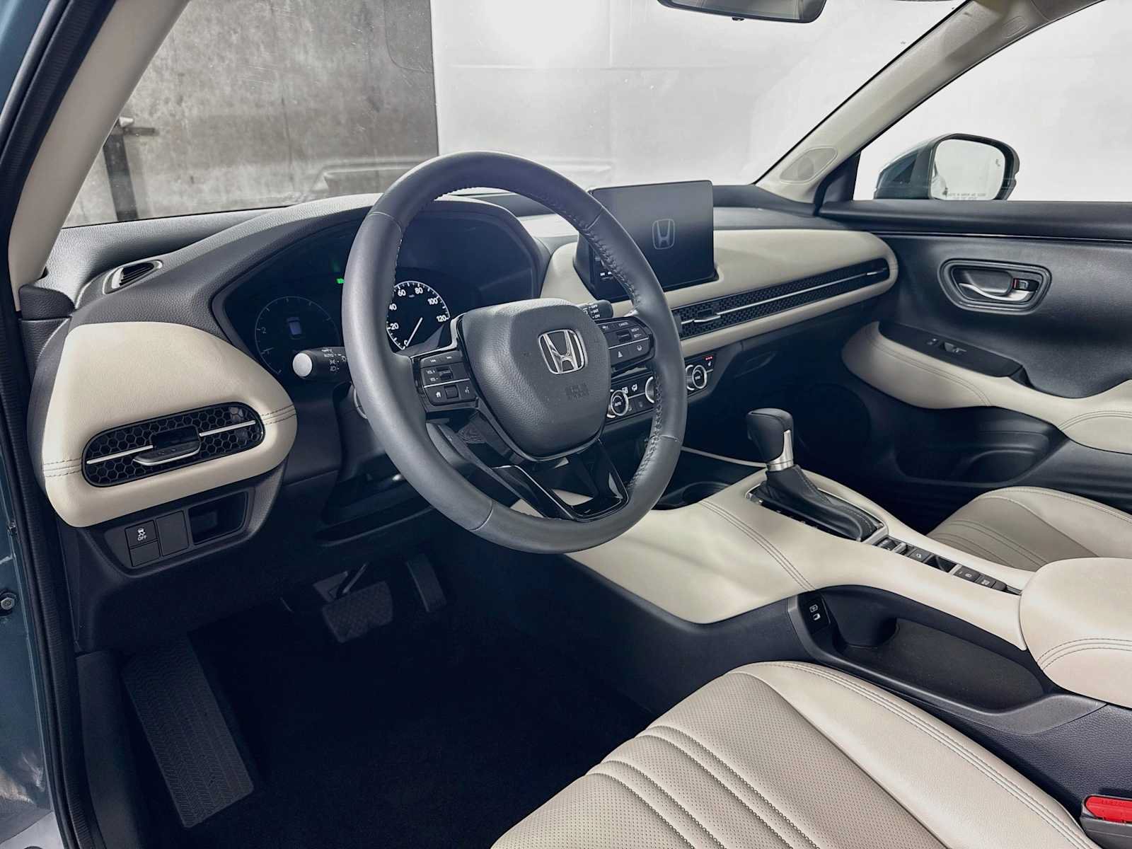 Certified 2024 Honda HR-V EX-L image 9