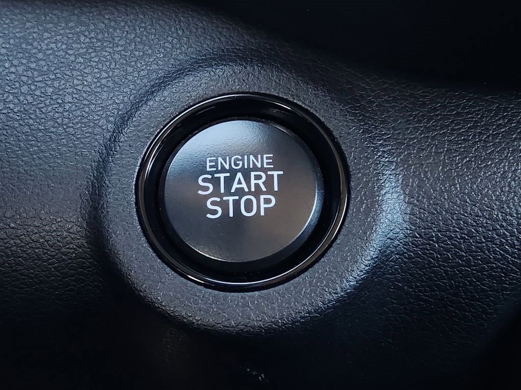 Used 2025 Hyundai Venue SEL FWD image 21