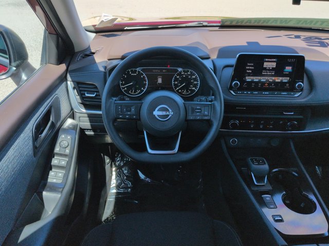 Used 2023 Nissan Rogue S FWD image 17