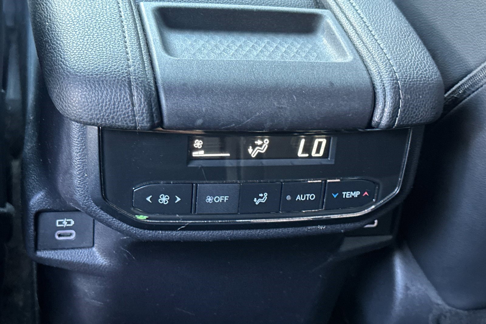 Used 2024 Toyota Grand Highlander XLE FWD image 16