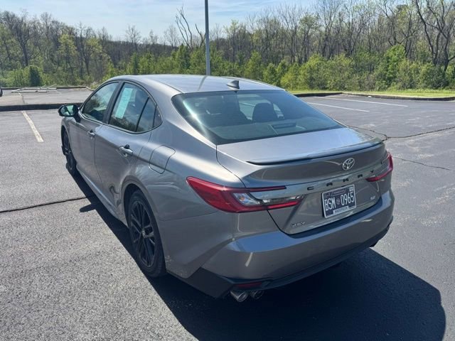 Used 2025 Toyota Camry SE FWD image 5