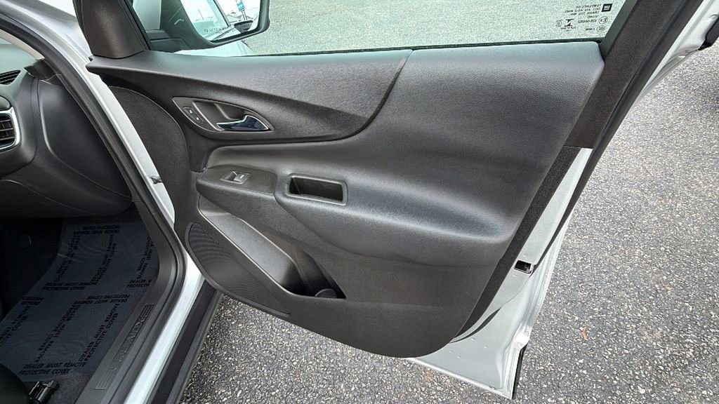 Used 2022 Chevrolet Equinox LT image 15