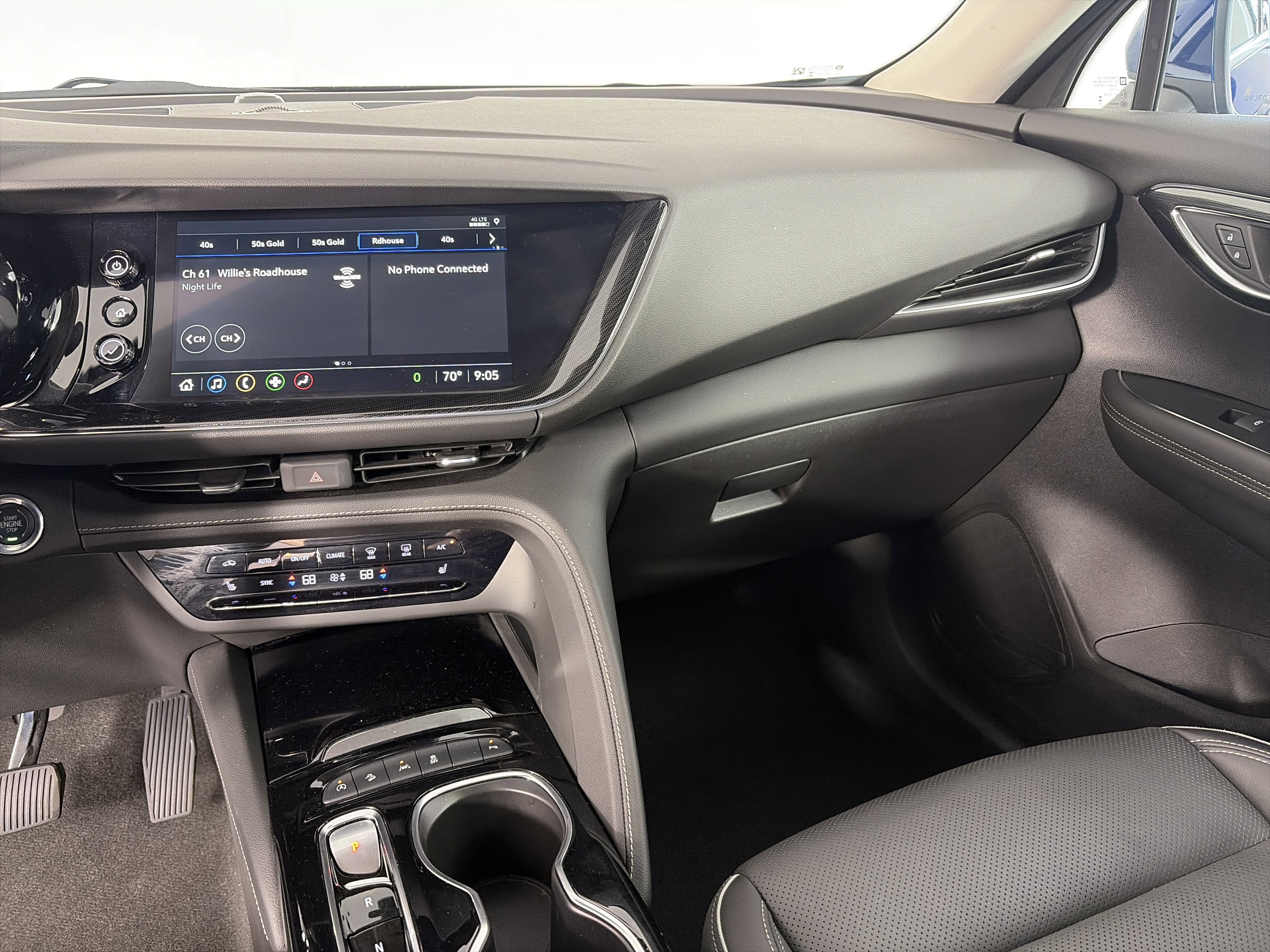 Used 2023 Buick Envision Essence AWD/4WD image 4