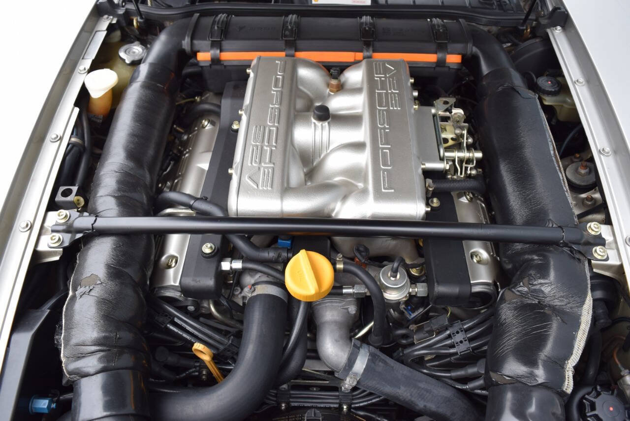 Used 1993 Porsche 928 GTS RWD image 65