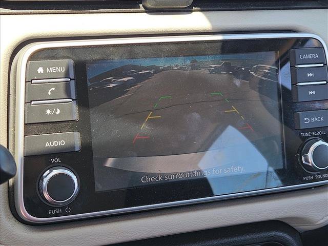 Used 2021 Nissan Versa SV FWD image 10