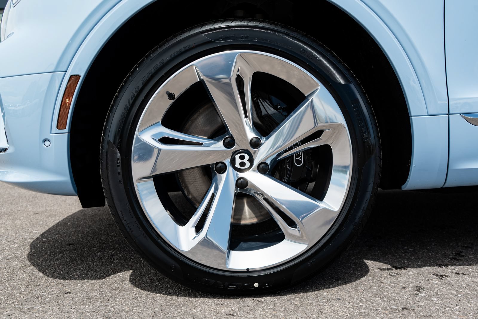 New 2026 Bentley Bentayga AWD/4WD image 6