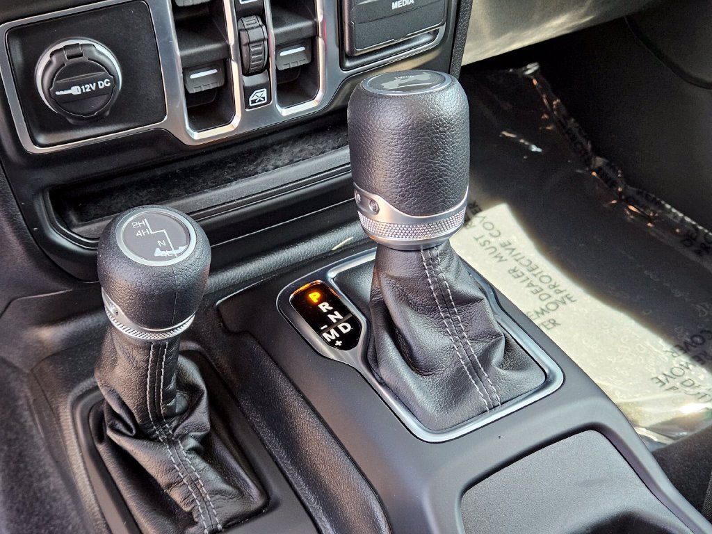 Used 2026 Jeep Wrangler Unlimited Sport AWD/4WD image 25