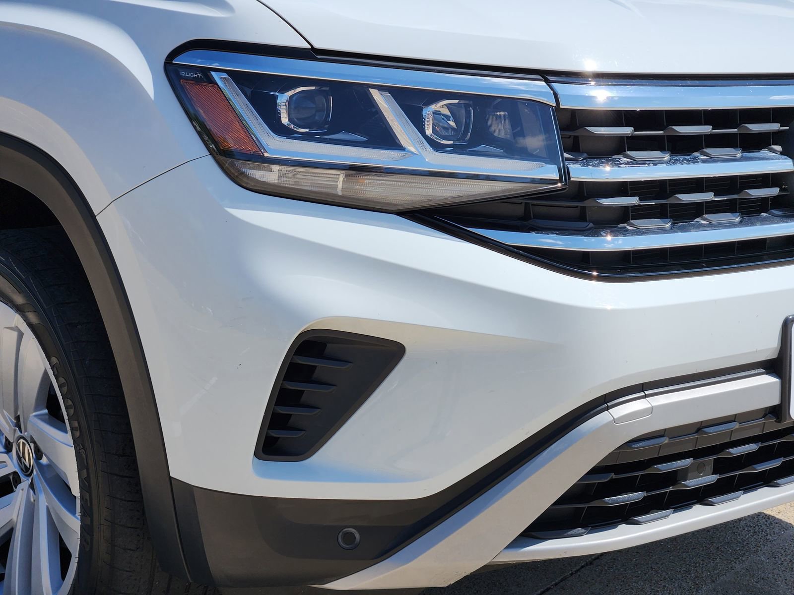 Used 2022 Volkswagen Atlas Cross Sport SE FWD image 9