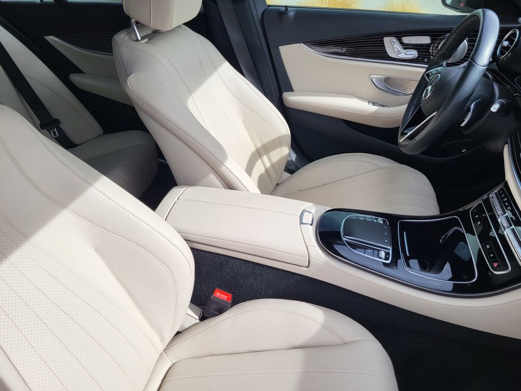 Used 2022 Mercedes-Benz E 350 4MATIC Sedan image 12