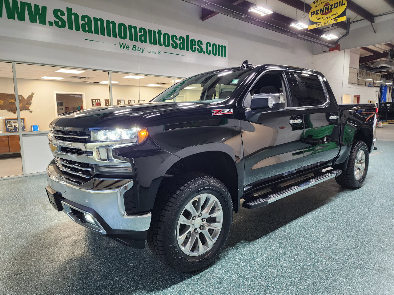 Used 2022 Chevrolet Silverado 1500 LTZ image 2