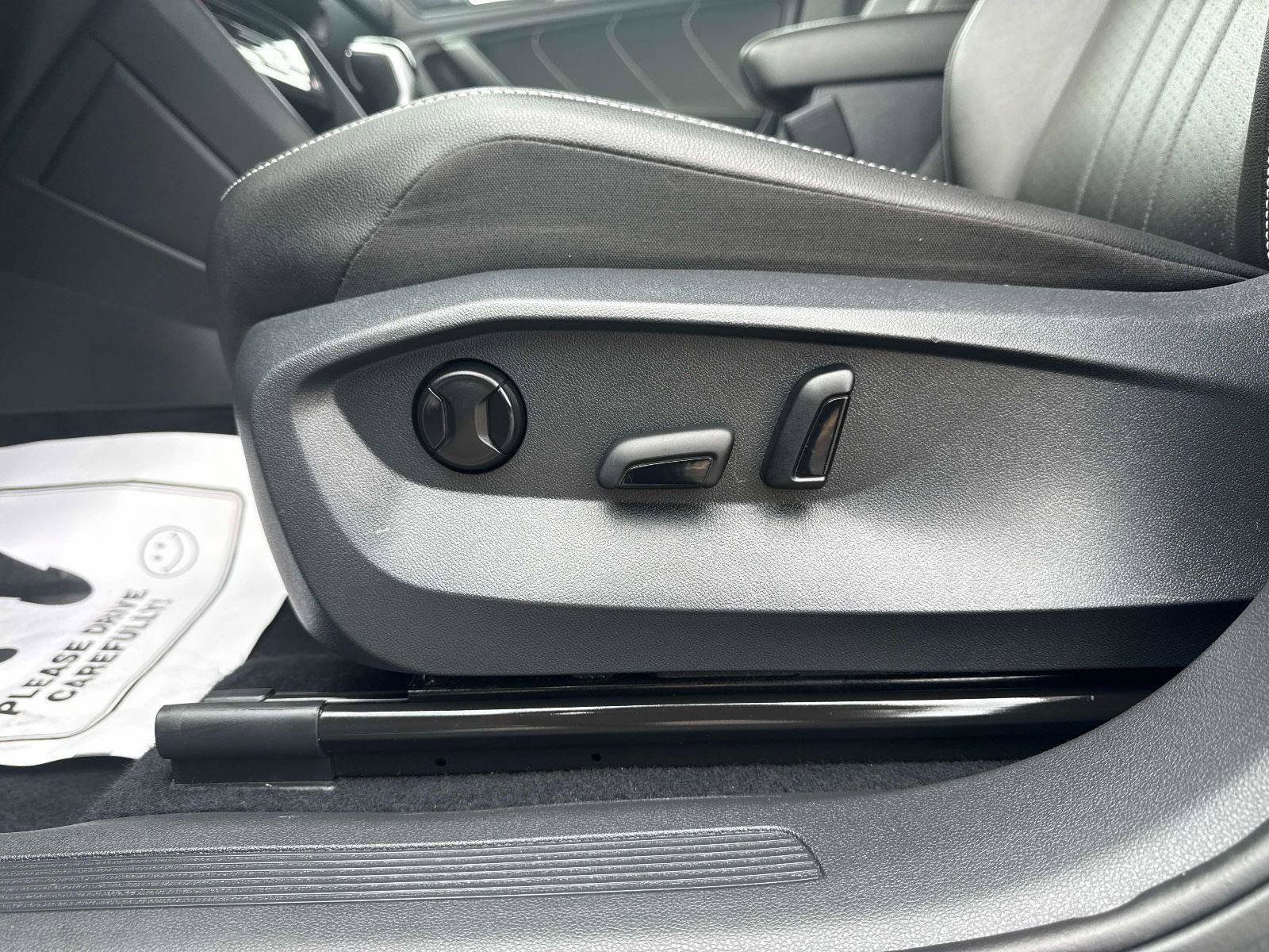 Used 2022 Volkswagen Tiguan SE w/ Panoramic Sunroof Package image 20