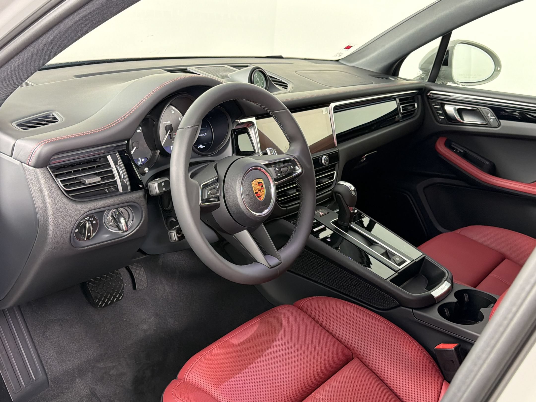 New 2026 Porsche Macan S AWD/4WD image 4