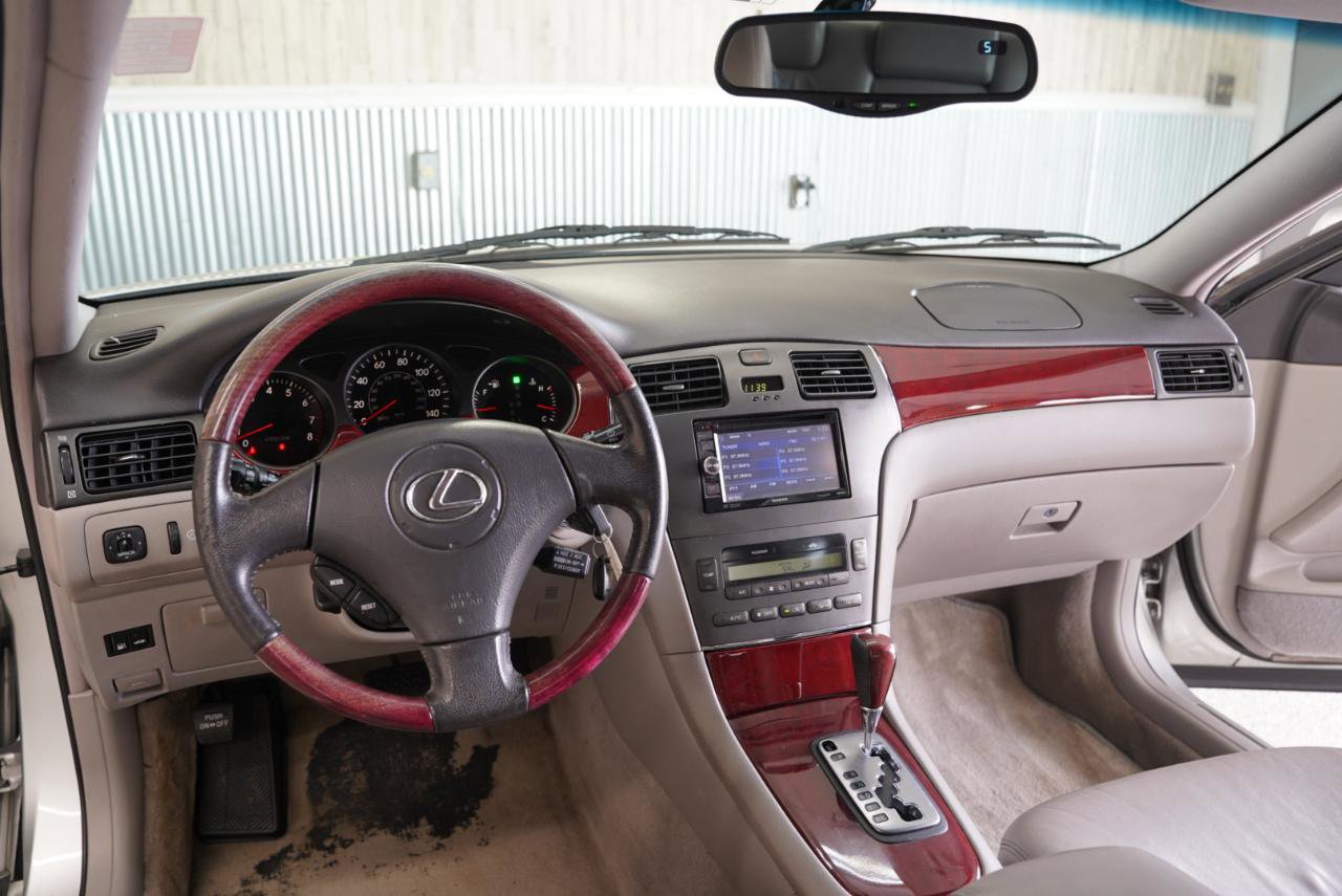 Used 2003 Lexus ES 330 image 11