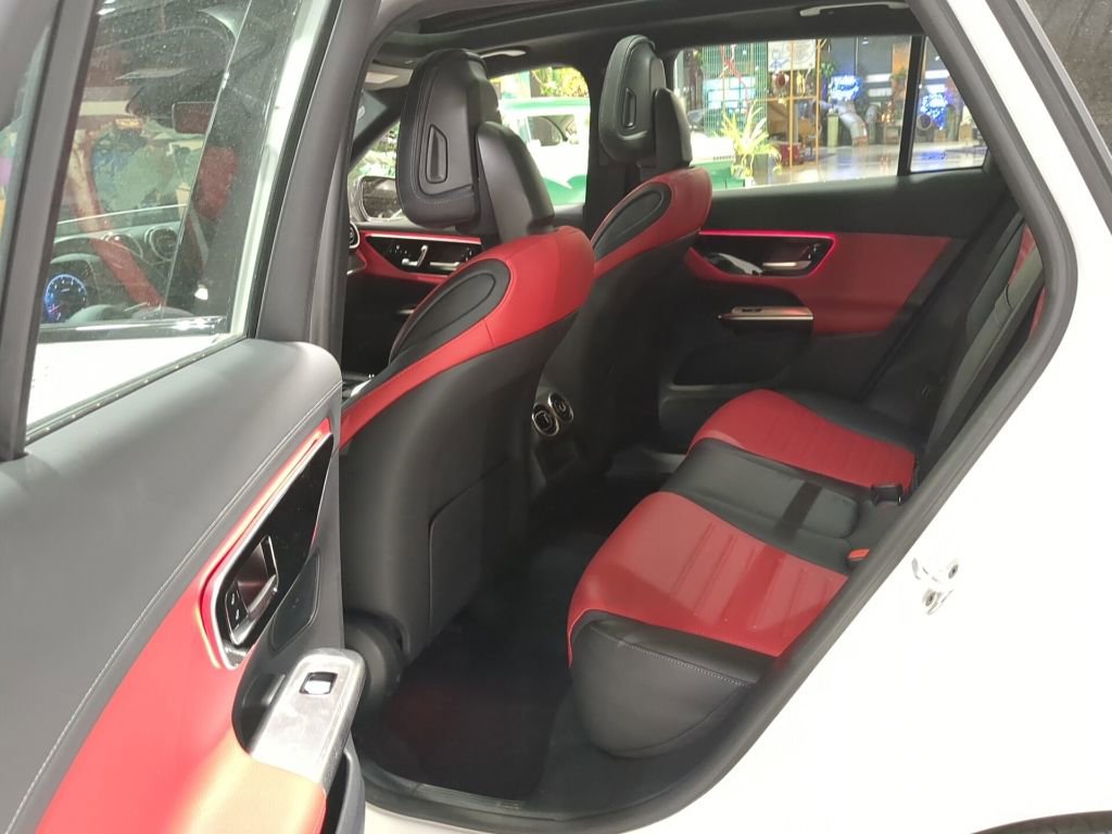 Used 2024 Mercedes-Benz GLC 43 AMG 4MATIC w/ AMG Night Package image 12