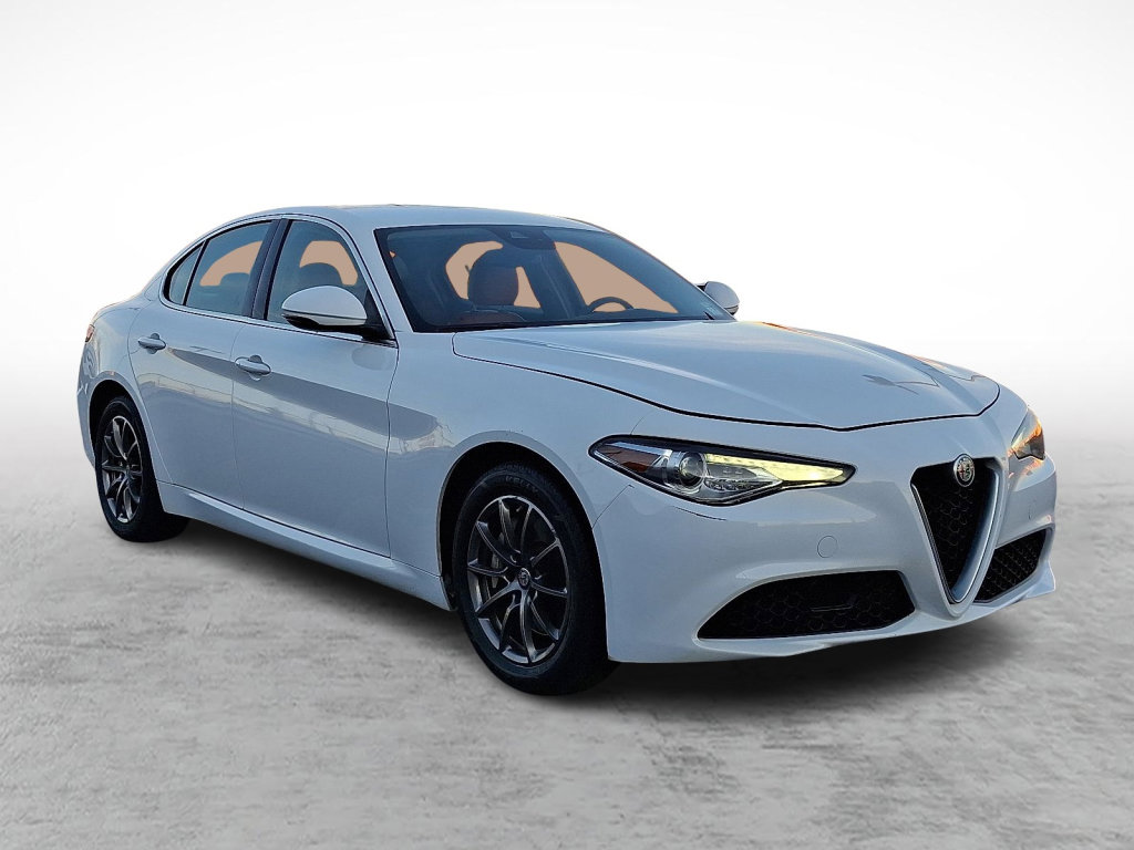 Used 2020 Alfa Romeo Giulia AWD image 7