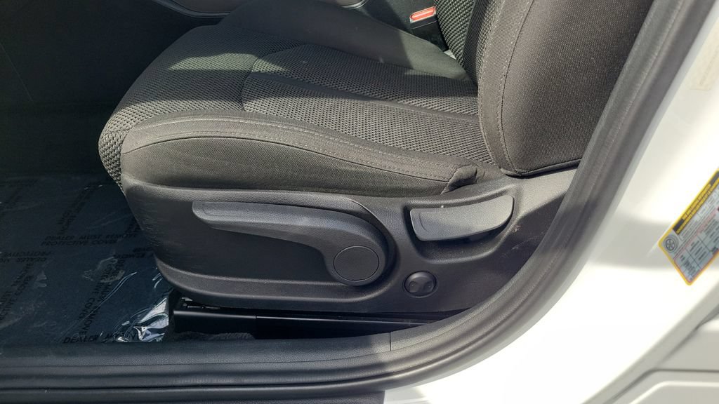 Used 2019 Kia Optima LX FWD image 16