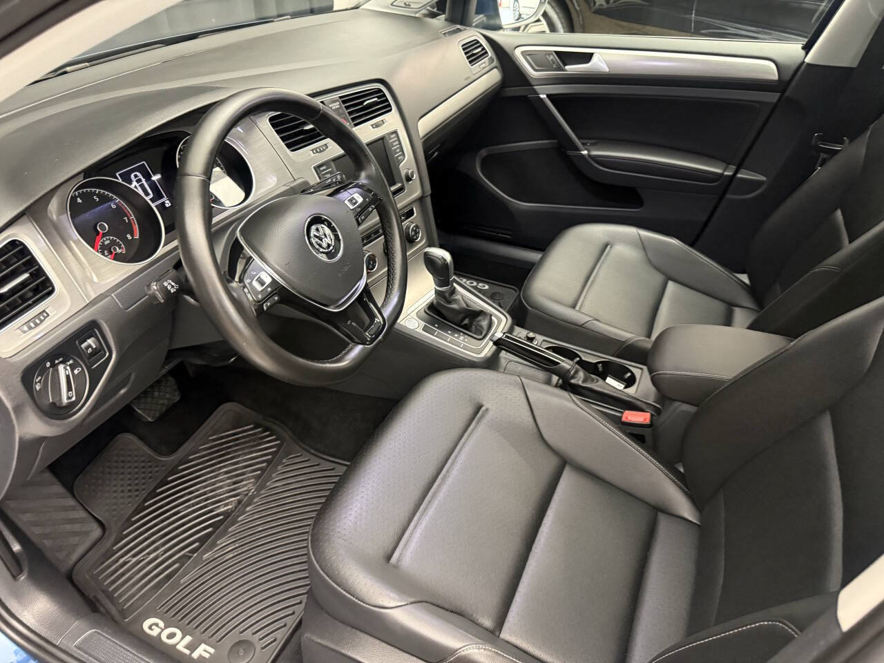 Used 2017 Volkswagen Golf SEL FWD image 16
