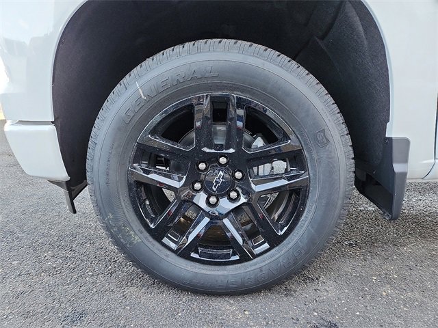 New 2026 Chevrolet Silverado 1500 Custom w/ LPO, Dark Essentials Package image 5