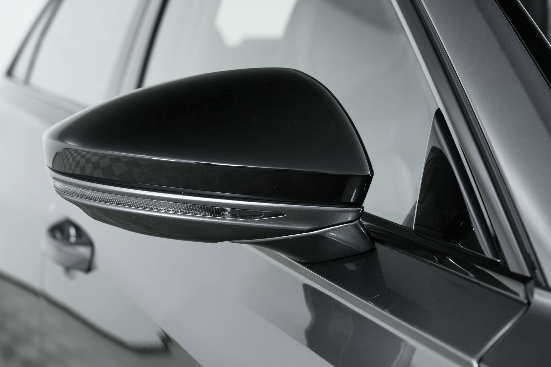 Used 2025 Audi S8 AWD/4WD image 43