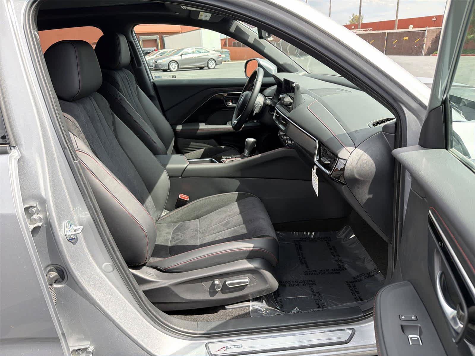 Used 2025 Acura ADX A-Spec AWD/4WD image 15