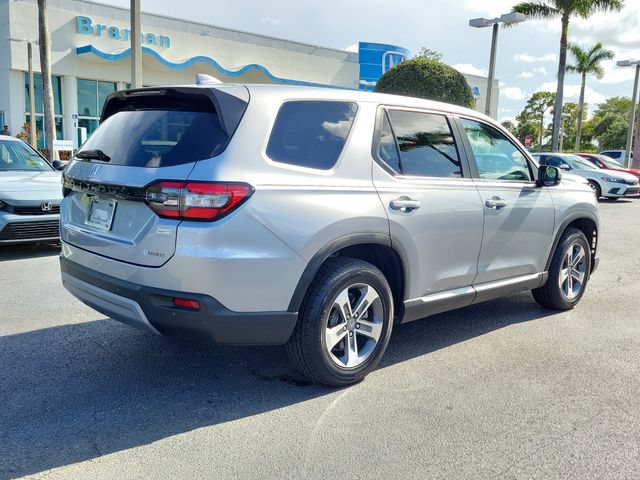 Certified 2024 Honda Pilot EX-L image 6
