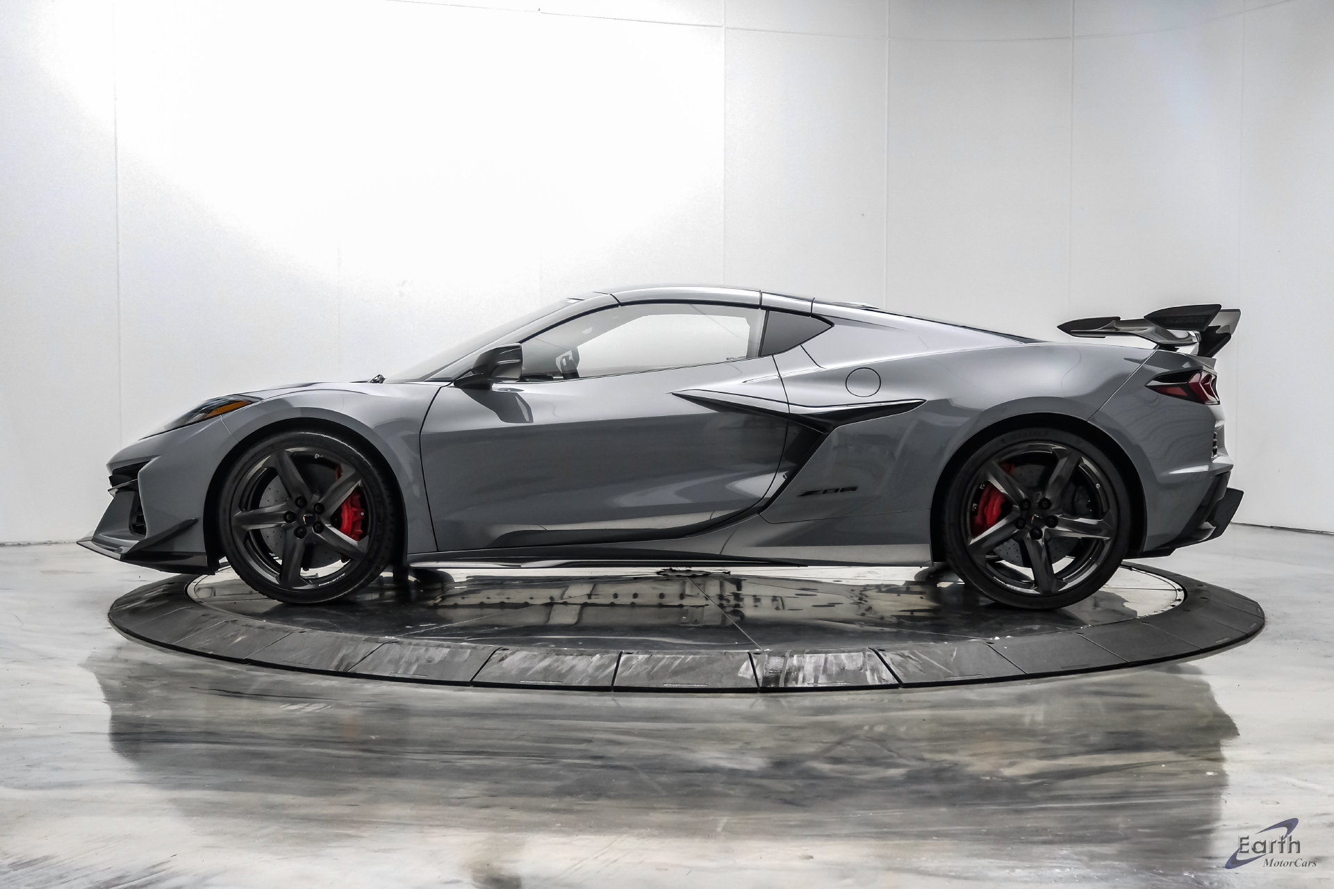 Used 2025 Chevrolet Corvette Z06 w/ Z07 Performance Package RWD image 10
