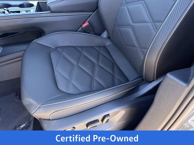 Certified 2025 Volkswagen Atlas Cross Sport SE FWD image 14