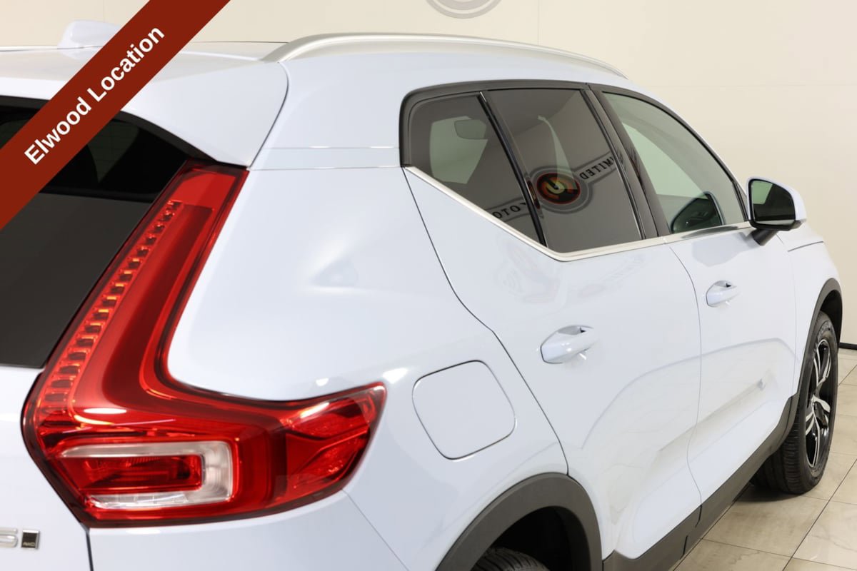 Used 2025 Volvo XC40 B5 Core AWD/4WD image 41