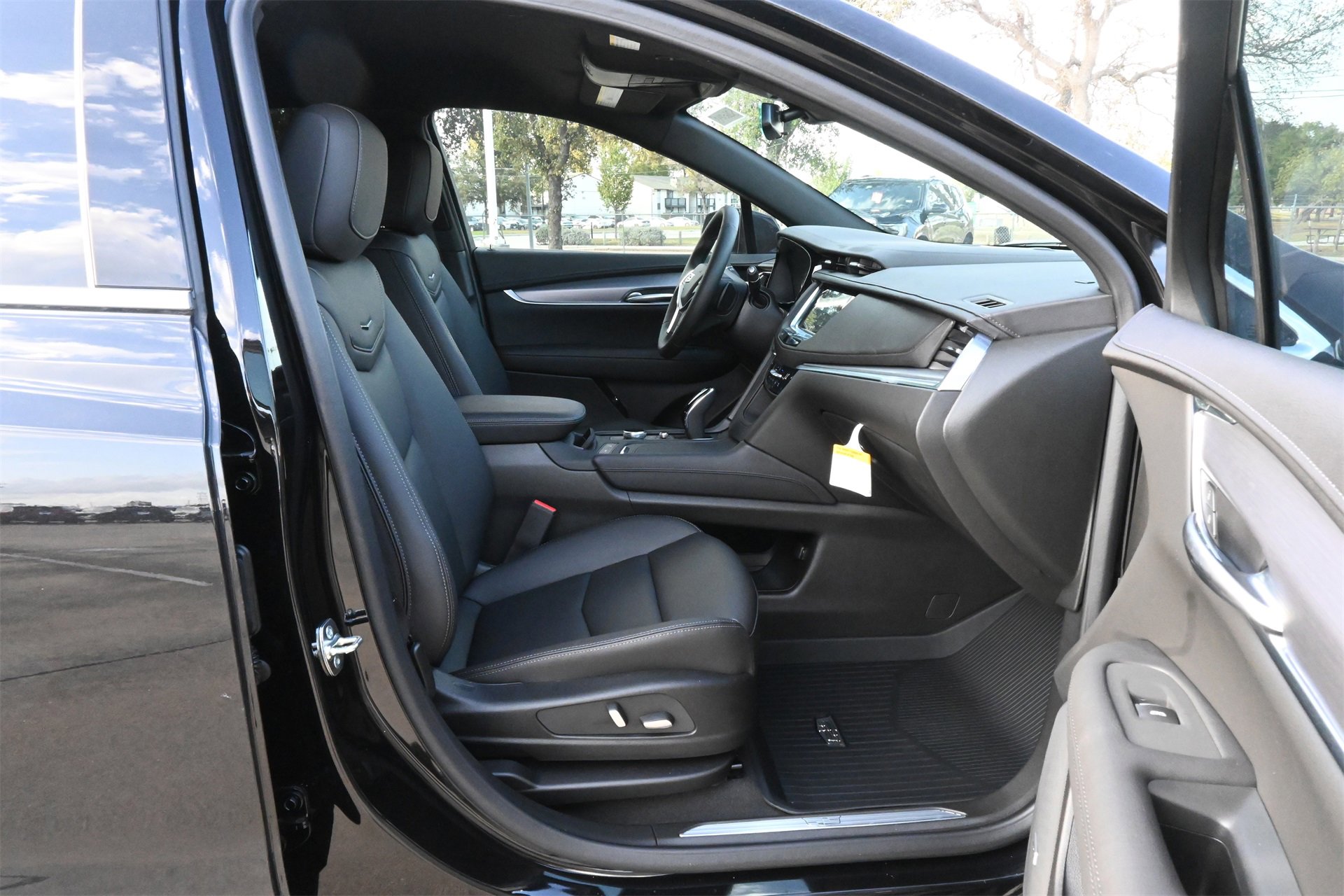 New 2026 Cadillac XT5 Luxury w/ LPO, Floor Liner Package image 26