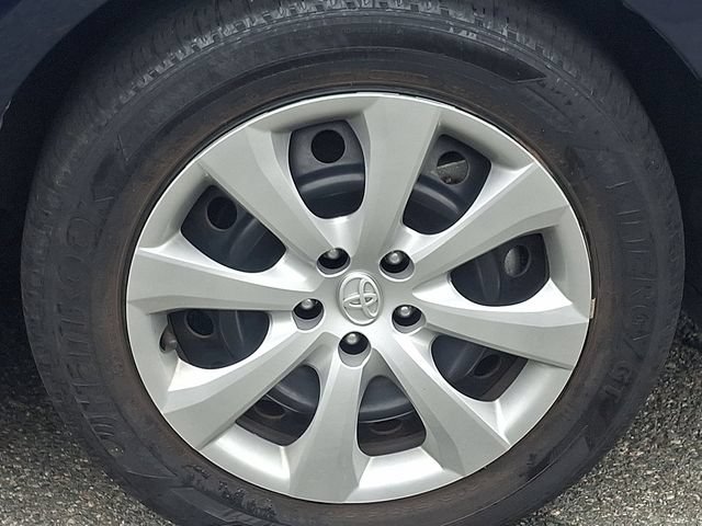 Used 2025 Toyota Corolla LE FWD image 30