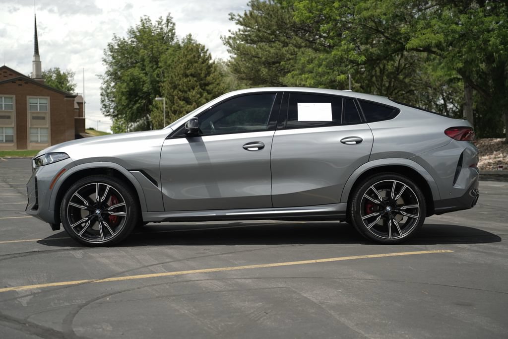 Used 2024 BMW X6 M60i AWD/4WD image 2