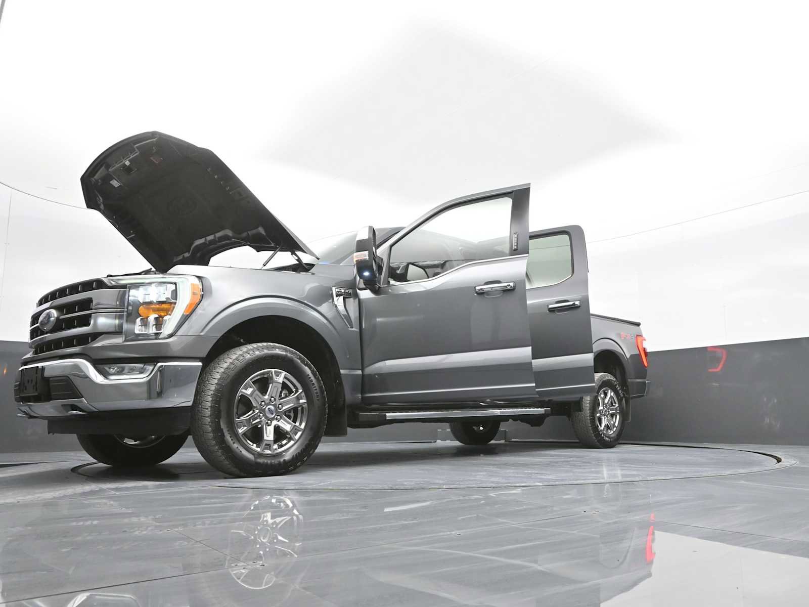 Used 2023 Ford F150 Lariat w/ Trailer Tow Package image 48