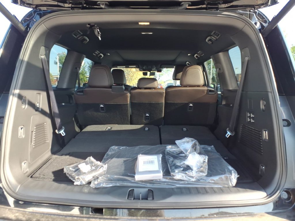 New 2026 Nissan Armada Platinum AWD/4WD image 8