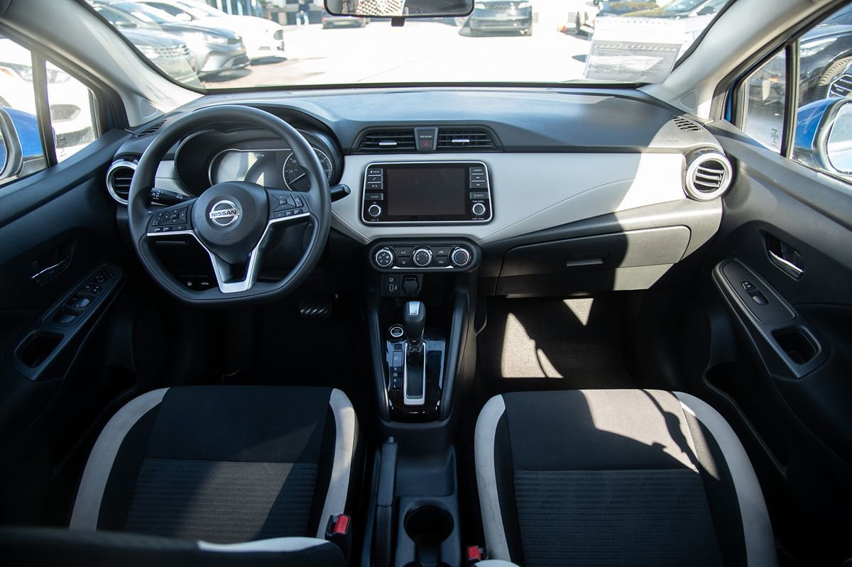 Used 2021 Nissan Versa SV image 16