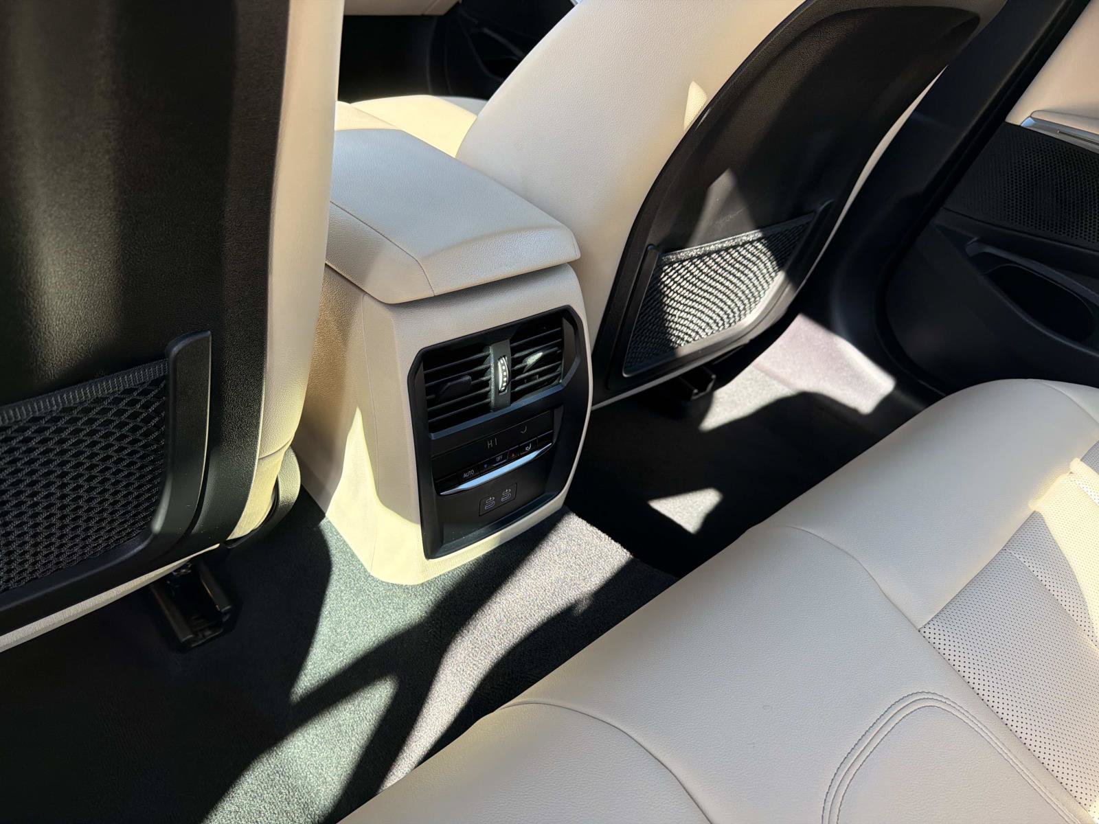 Certified 2023 BMW 330i xDrive Sedan w/ Driving Assistance Package AWD/4WD image 28