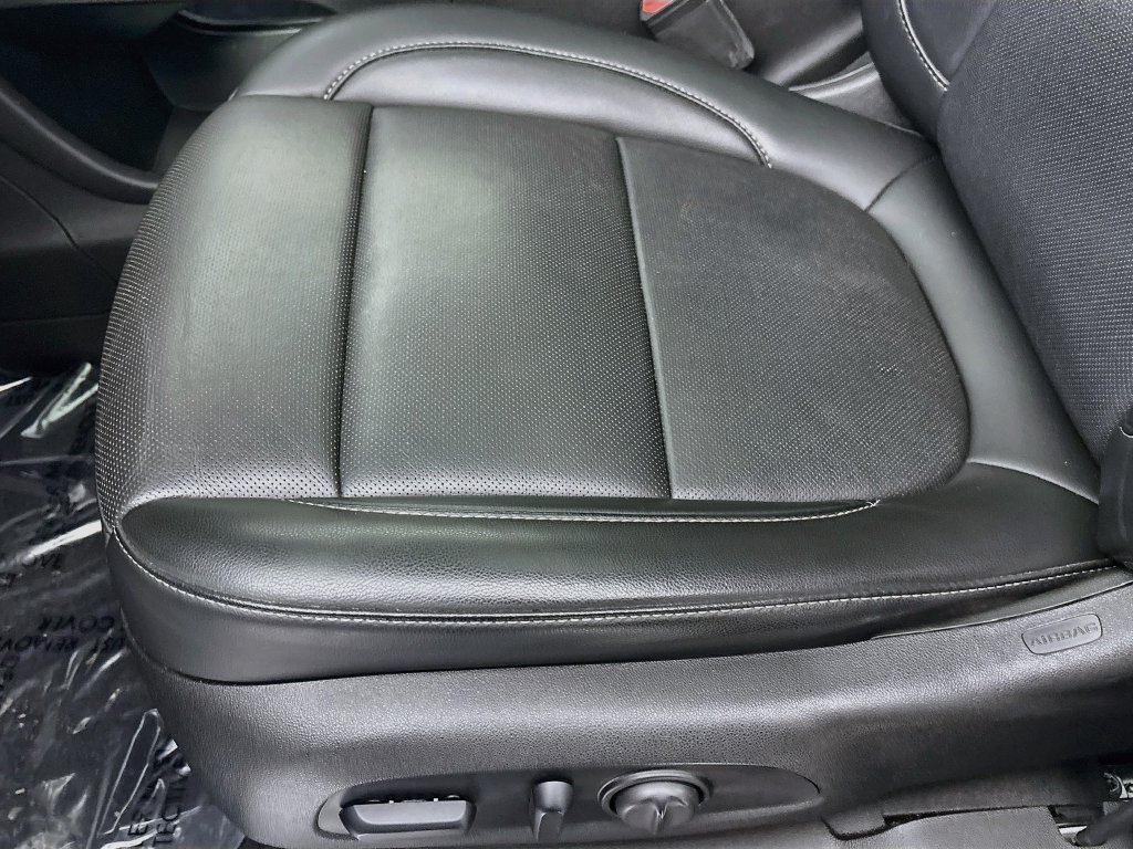 Used 2021 GMC Acadia SLT w/ Elevation Edition AWD/4WD image 23
