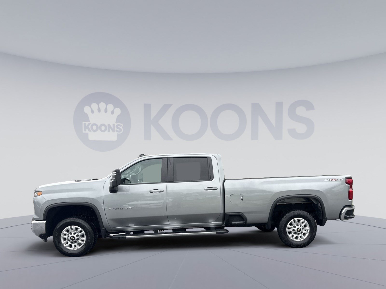 Used 2025 Chevrolet Silverado 2500 LT w/ Safety Package AWD/4WD image 2