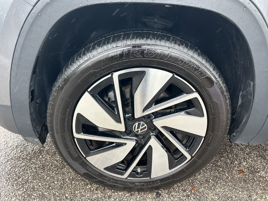 Used 2024 Volkswagen Atlas SE image 16