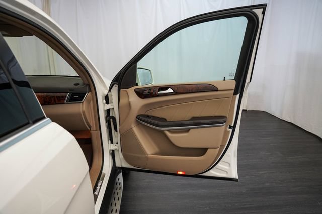 Used 2013 Mercedes-Benz GL 450 4MATIC image 17