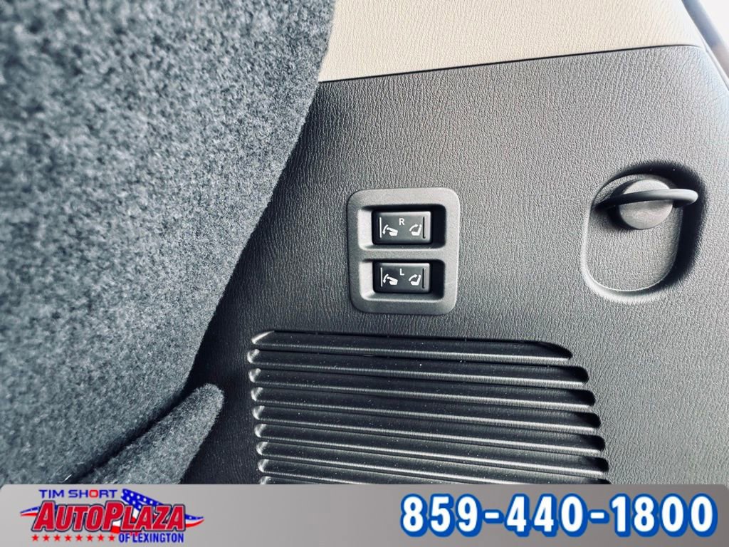 Used 2024 Nissan Armada Platinum w/ Captain's Chairs Package image 51